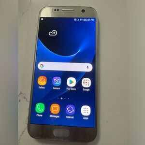 Samsung Galaxy S7 32GB 61% Battery Life Mint Condition